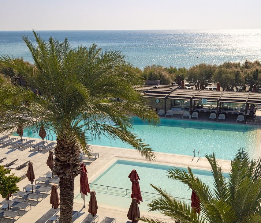 Hotel Pool